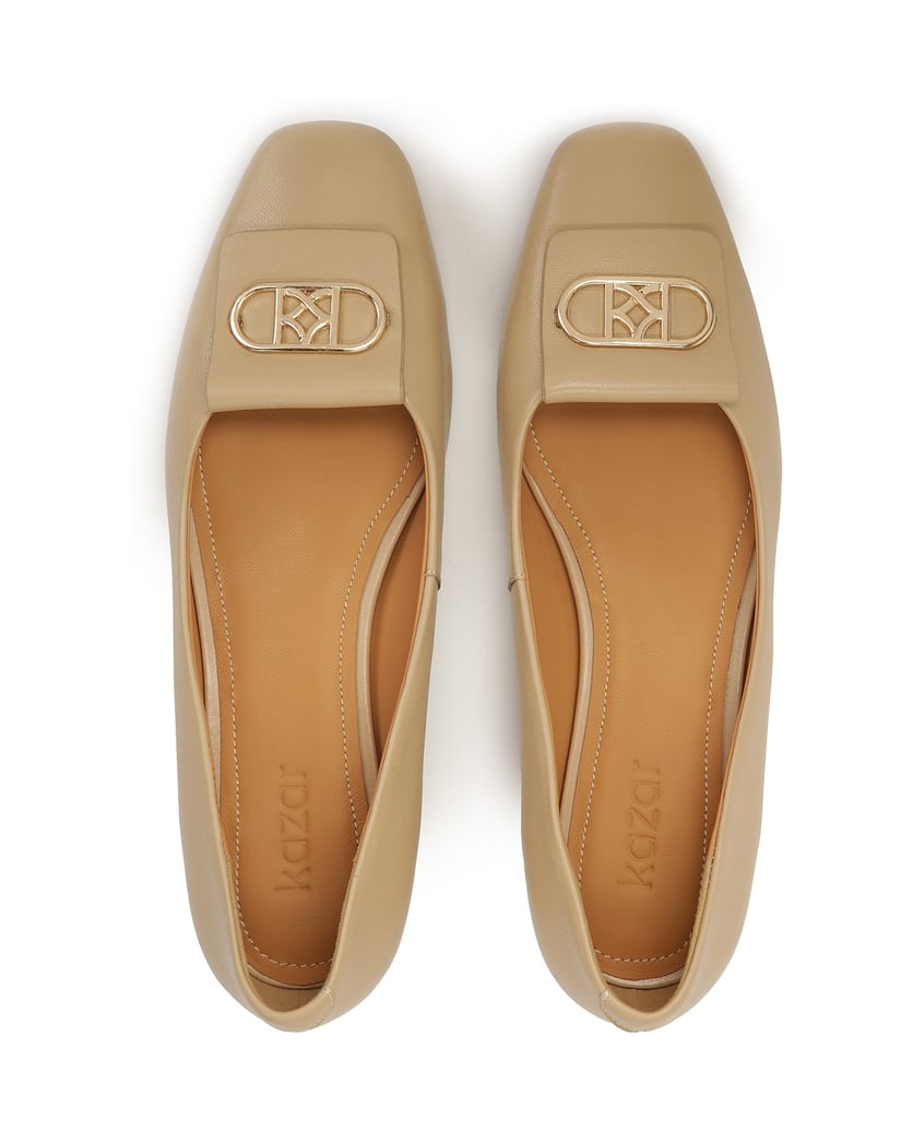 Kazar-Klassische-beigefarbene-Pumps-mit-Schmuckverzierung-beige