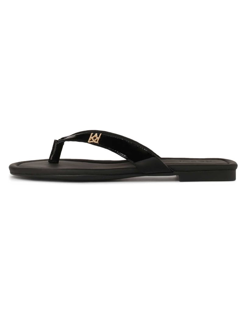Kazar-Flip-Flops-aus-schwarzem-Lackleder-in-Schwarz-schwarz