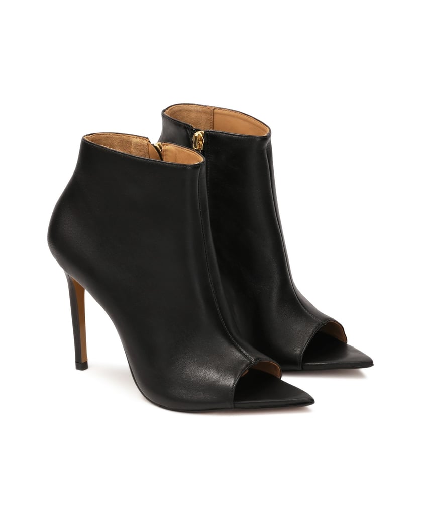 Kazar-Schwarze-spitz-zulaufende,-offene-Stiefel-schwarz