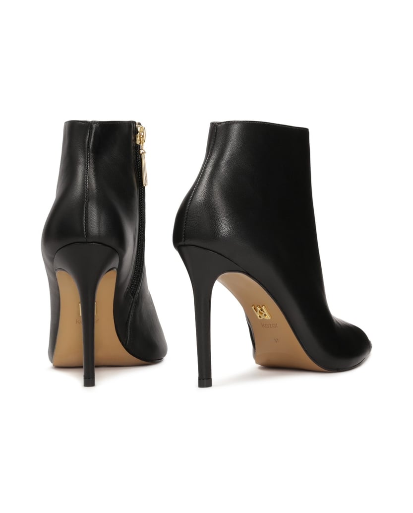 Kazar-Schwarze-spitz-zulaufende,-offene-Stiefel-schwarz