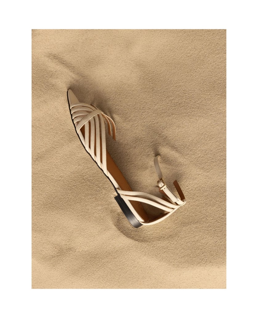 Kazar-Flache-Ledersandalen-mit-verlängerten-Nasen-weiss
