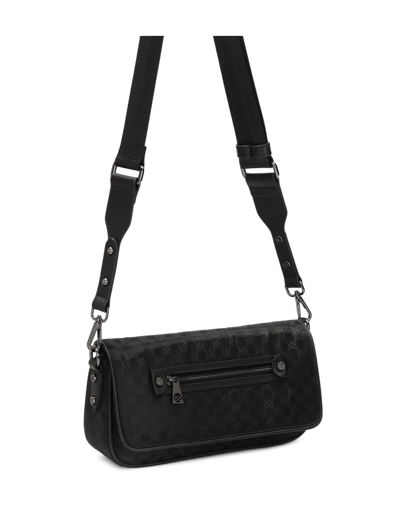 Kazar-Kleine-Posttasche-aus-Textil-mit-Monogrammen-schwarz