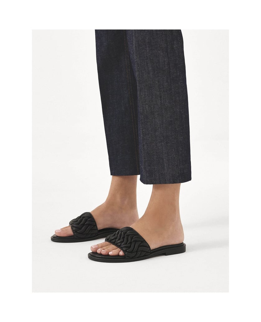 Kazar-Schwarze-Lederpantoletten-mit-Knitterriemen-schwarz