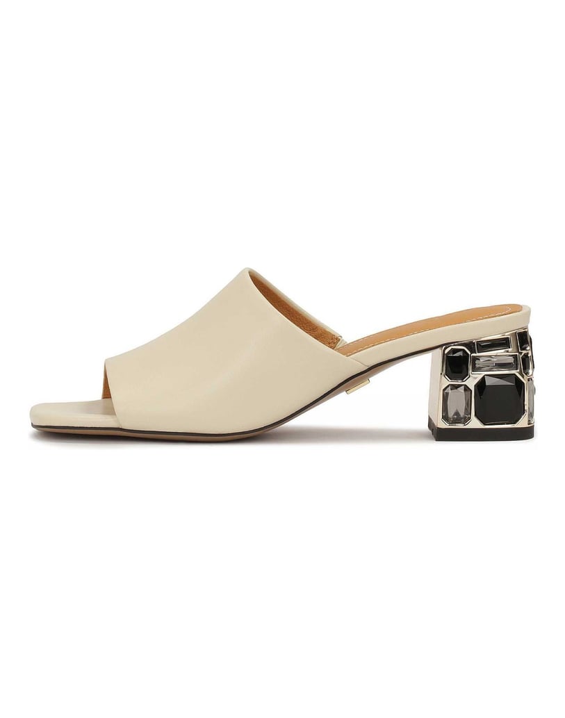 Kazar-Elegante-Pantoletten-auf-einem-mit-Steinen-verzierten-Absatz-beige