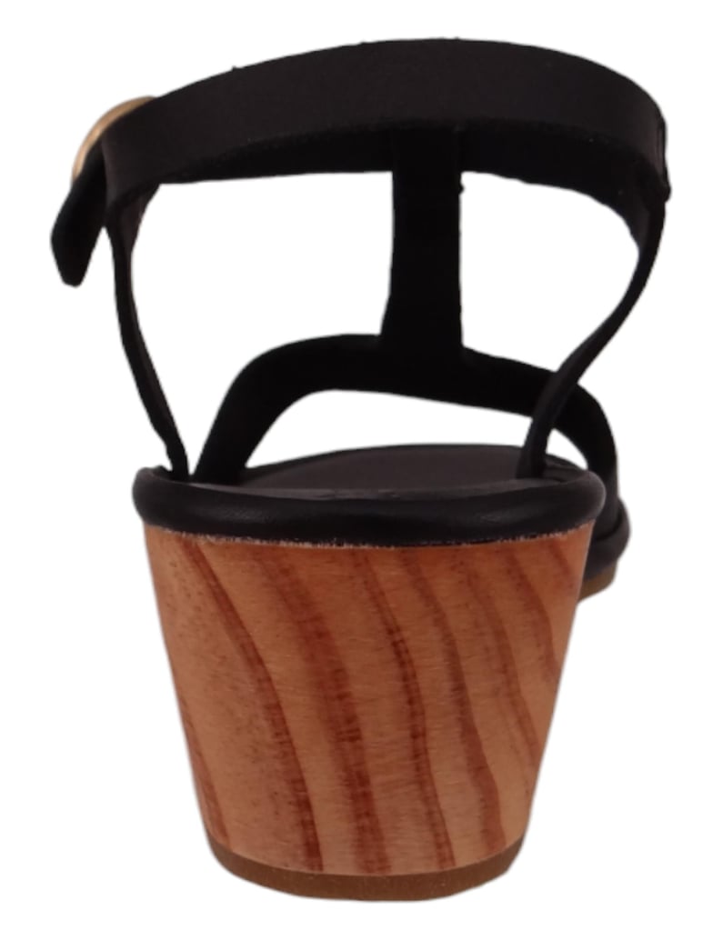 El-Naturalista-Sandalen-schwarz