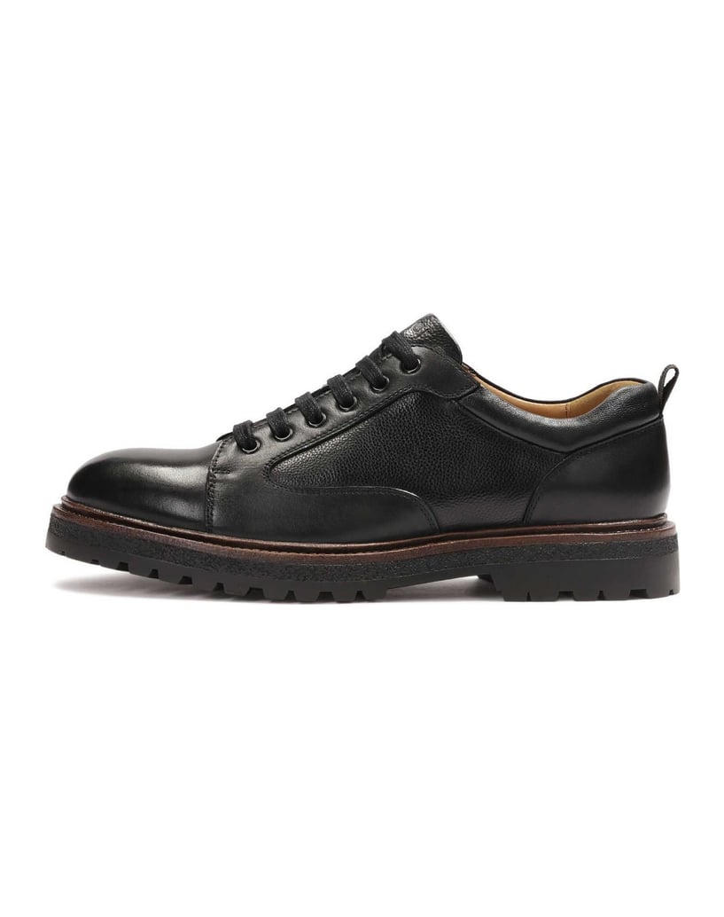 Kazar-Schwarze-Lederschuhe-mit-einer-markanten-Sohle-schwarz