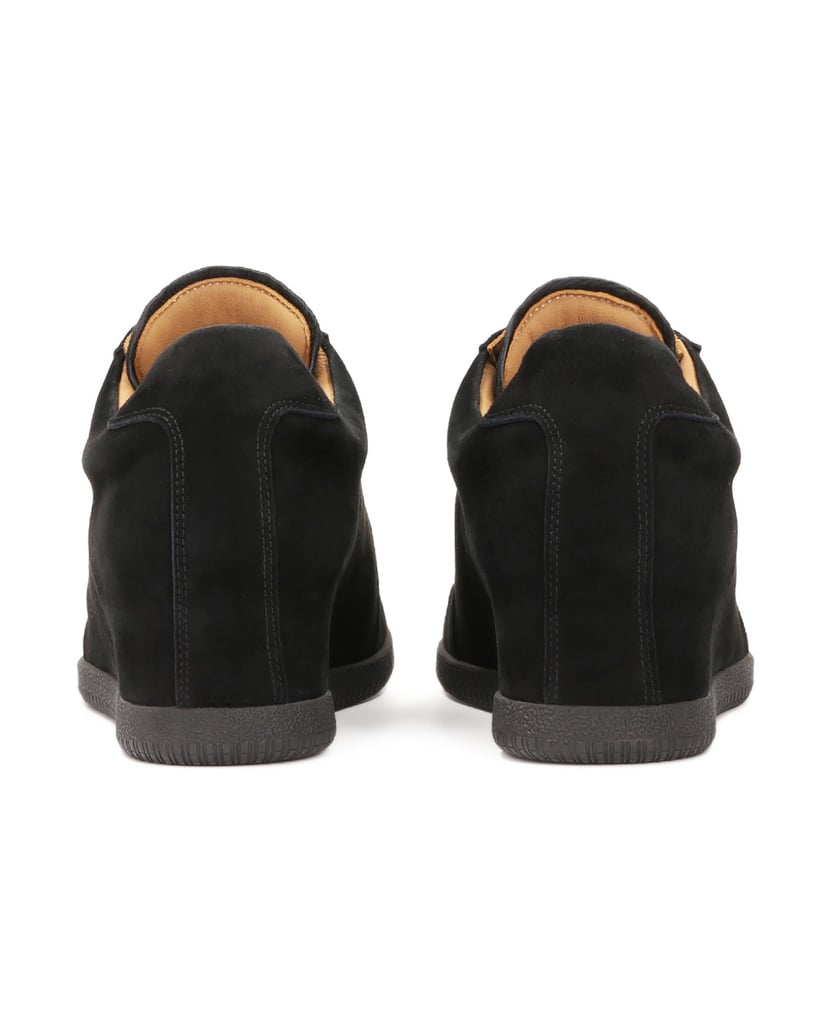 Kazar-Schwarze-Turnschuhe-an-einem-versteckten-Anker-schwarz