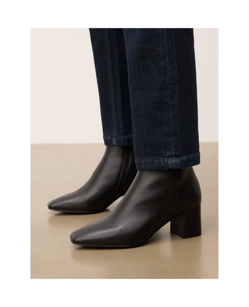 Kazar-Schwarze-Lederstiefel-an-einem-Pfosten-schwarz