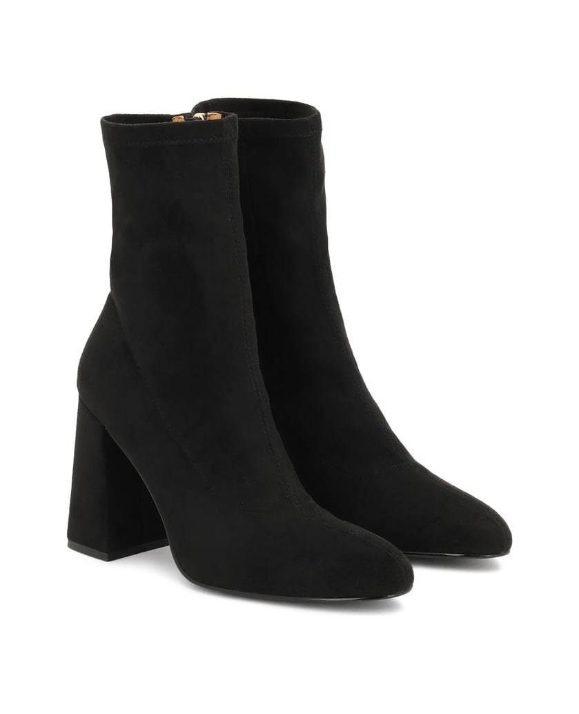 Kazar-Klassische-schwarze-Stiefel-an-einem-Pfosten-schwarz