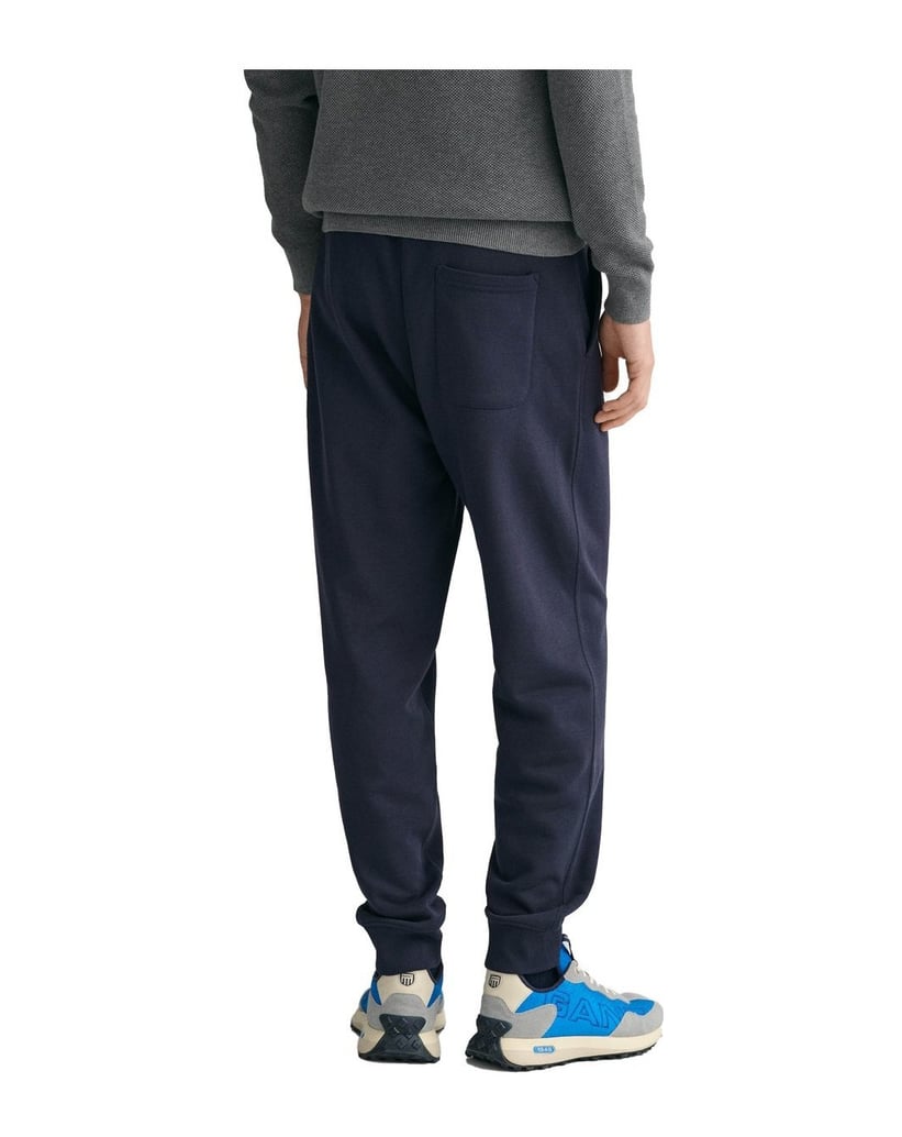 GANT-Herren-Jogginghose-Regular-Shield-Sweatpants-schwarz