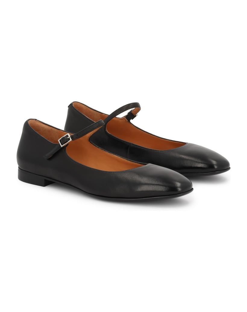Kazar-Schwarze-flache-Pumps-mit-Riemen-schwarz