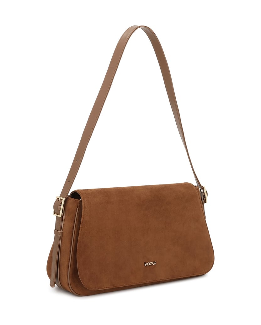 Kazar-Hellbraune-Wildlederhandtasche-mit-KAZAR-Logo.-camel
