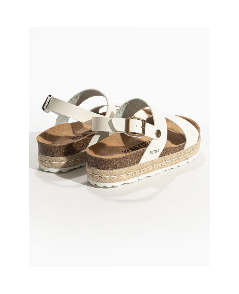 Bayton-Mules-women-Kenji-weiss
