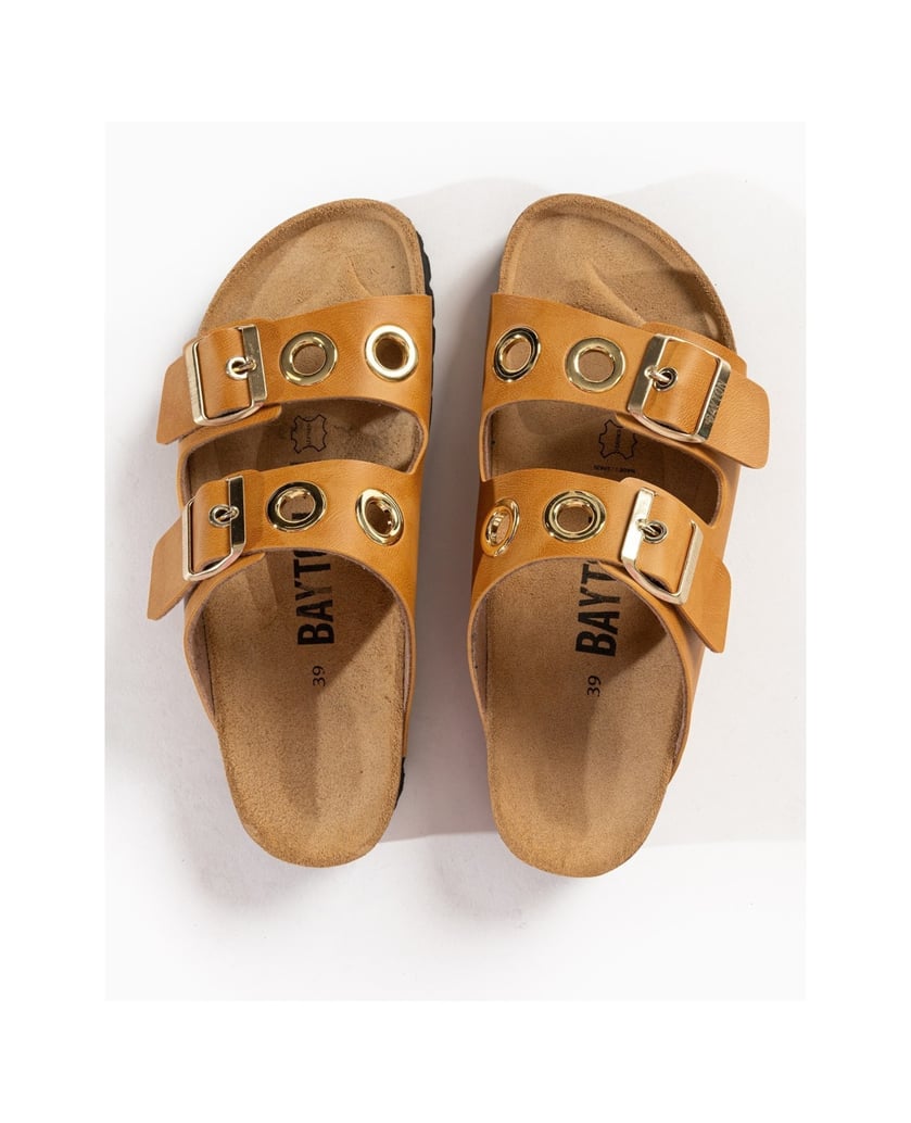 Bayton-Mules-woman-Janny-schwarz