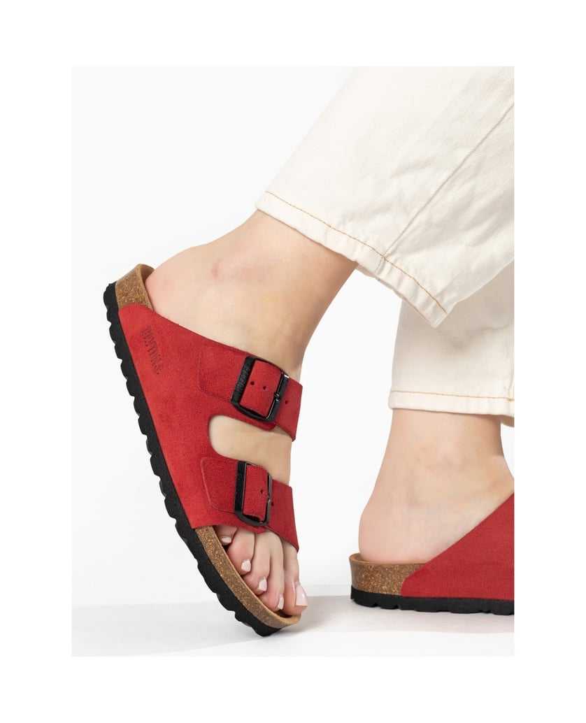 Bayton-Mules-woman-Atlas-rot
