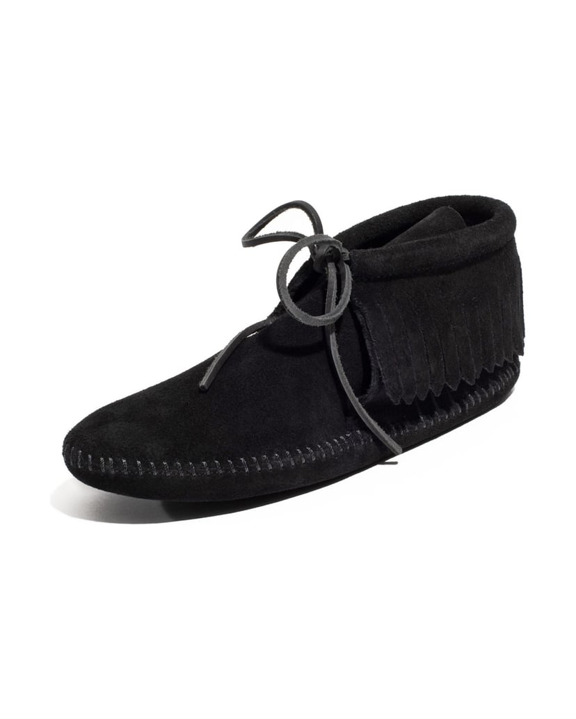 MINNETONKA-Klassischer-Fransenstiefel-schwarz