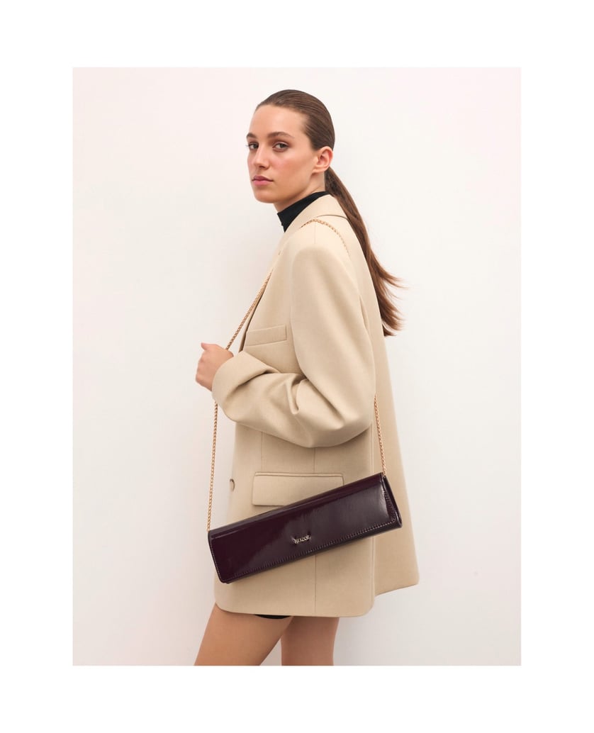 Kazar-Längliche-Abendhandtasche-aus-Lack-rot