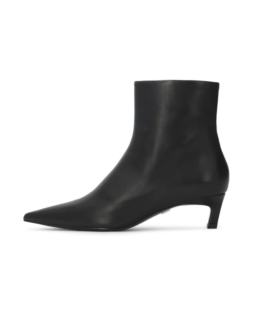 Kazar-Minimalistische-Stiefel-aus-Leder-mit-Kitten-Absatz-schwarz