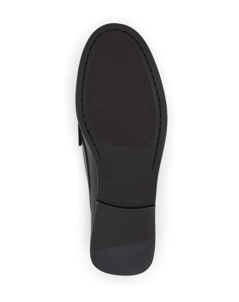 Marc-O´Polo-Penny-Loafer-Model-Fiona-schwarz