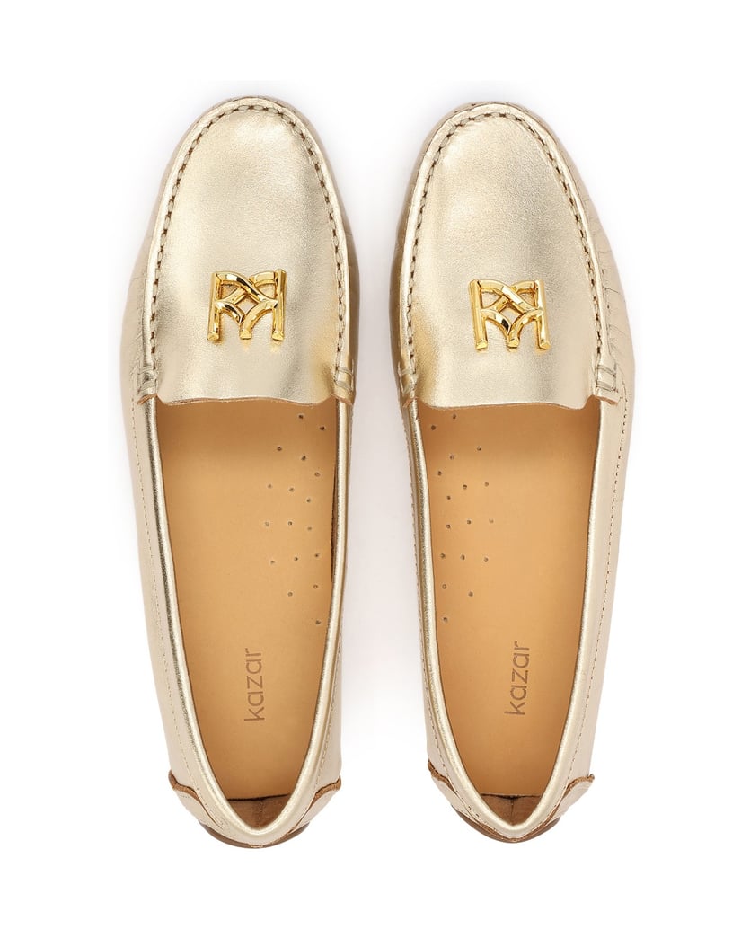 Kazar-Mokassins-aus-Leder-mit-goldenem-Monogramm-gold
