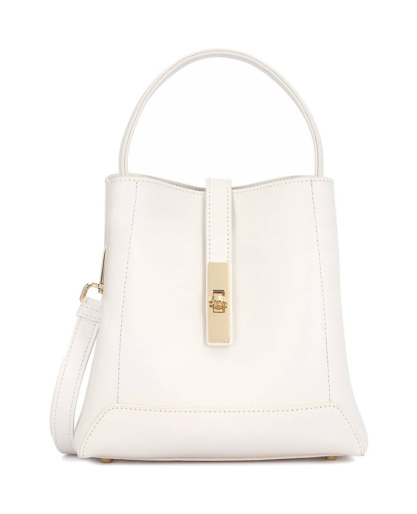 Kazar-Handtasche-mit-dekorativer-Schließe-und-Kette-weiss
