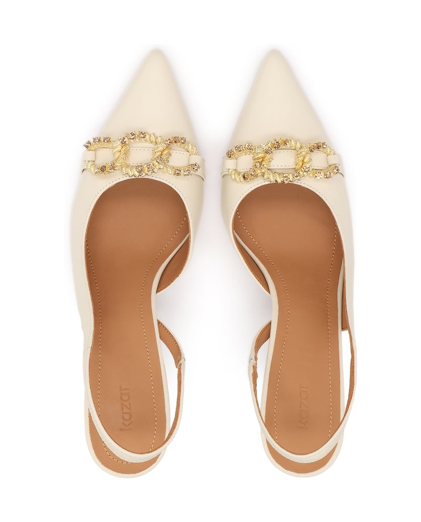 Kazar-Slingback-Pumps-in-einem-gebrochenen-Weißton-mit-Schmuckverzierung-weiss