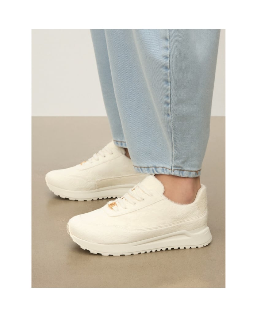 Kazar-Turnschuhe-mit-Naturhaar-bedeckten-Elementen-weiss
