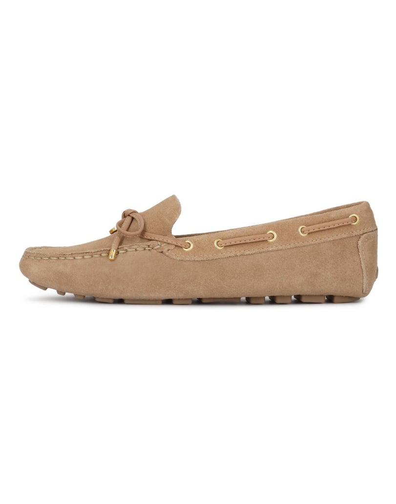 Kazar-Beige-Nubuk-Mokassins-für-Damen-mit-Schleife-und-Monogramm-von-Kazar-beige