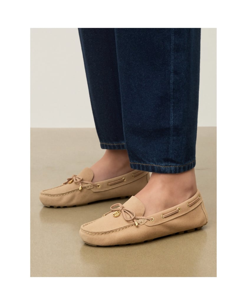 Kazar-Beige-Nubuk-Mokassins-für-Damen-mit-Schleife-und-Monogramm-von-Kazar-beige