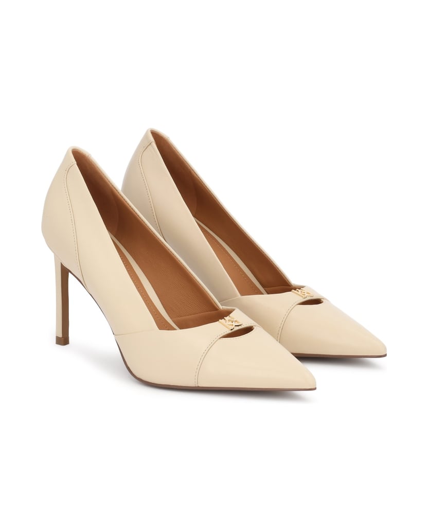 Kazar-Beigefarbene-Pumps-mit-dezenten-Monogramm-Details-beige