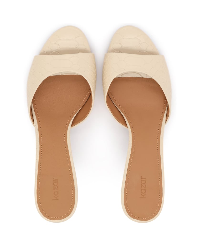 Kazar-Geprägte-Leder-Flip-Flops-mit-niedrigem-Absatz-beige