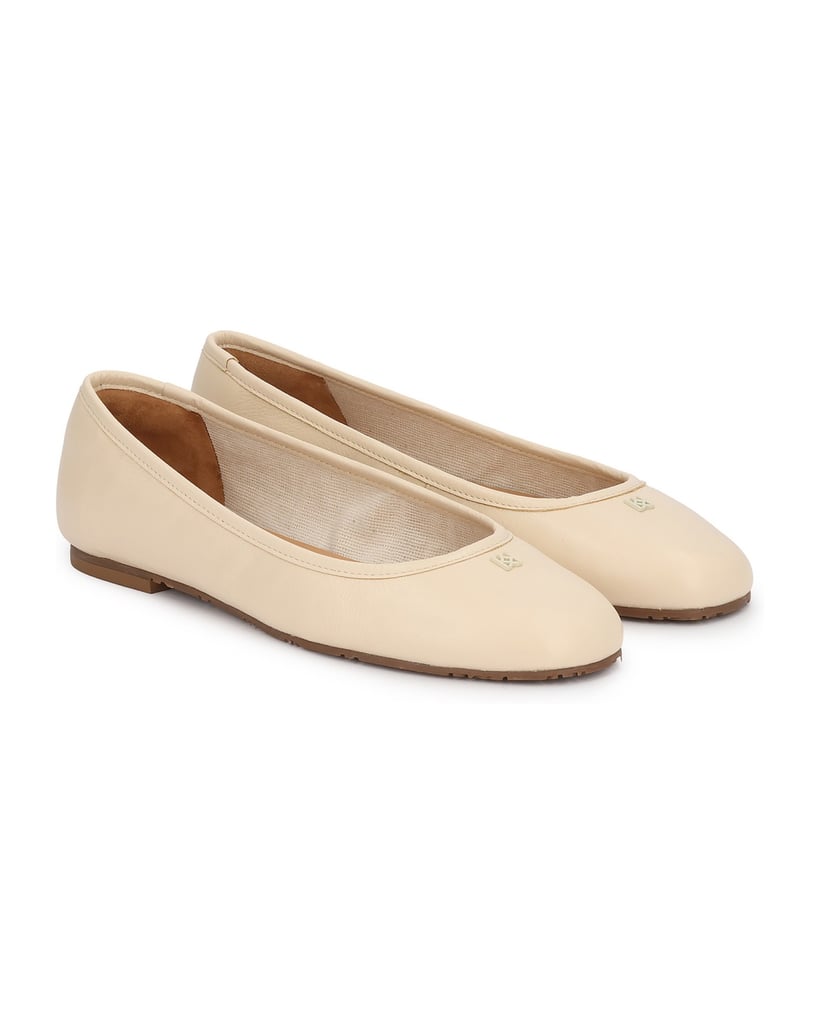 Kazar-Ballerinas-aus-Leder,-verziert-mit-Monogramm-beige