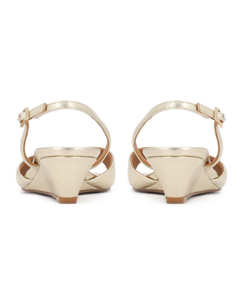 Kazar-Goldene-Sandalen-mit-niedrigem-Absatz-aus-Naturleder-gold