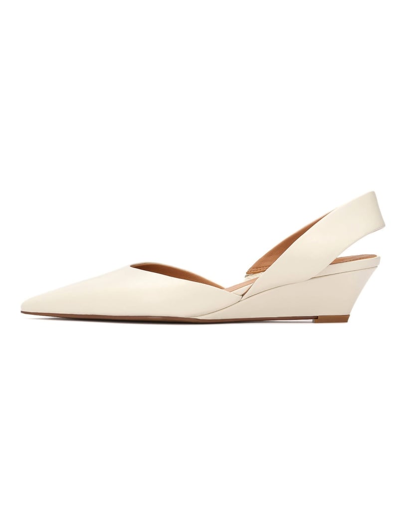 Kazar-Pumps-mit-breitem-Fersenriemen-weiss