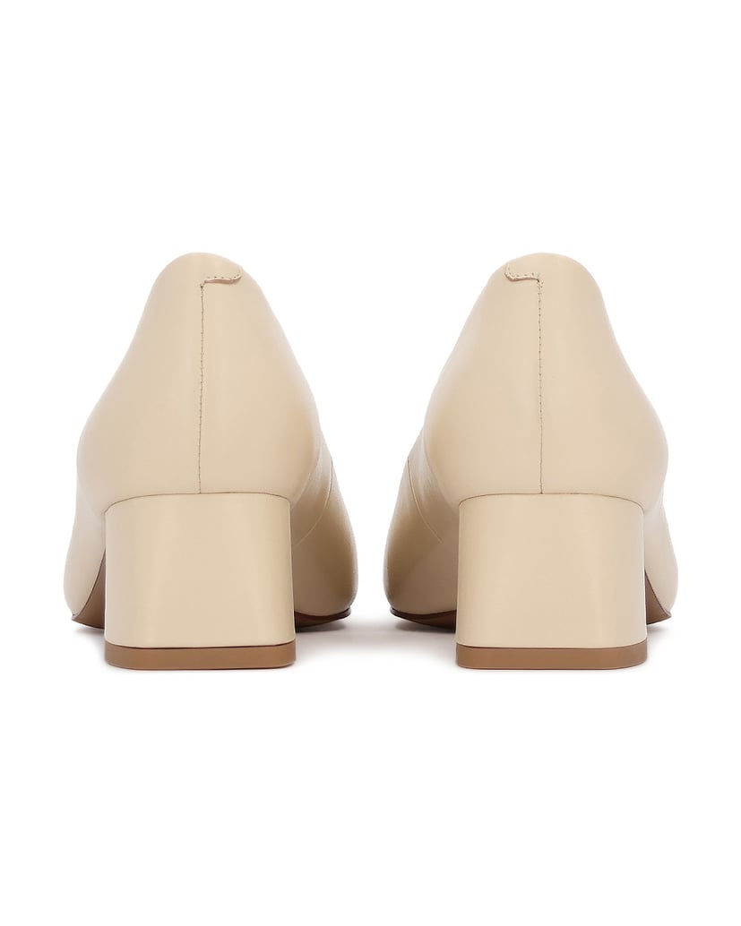 Kazar-Peep-Toe-Pumps-mit-elegantem-Monogramm-Muster-beige