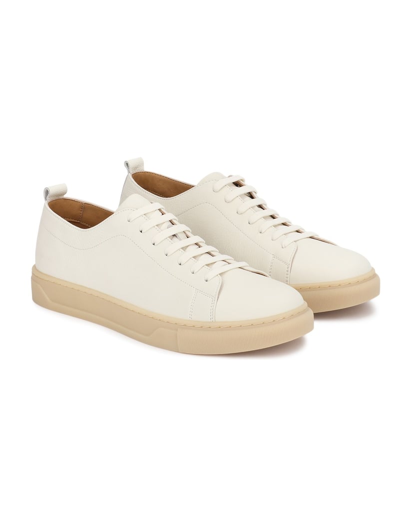 Kazar-Sneakers-aus-Leder-mit-kontrastierender-Sohle-weiss