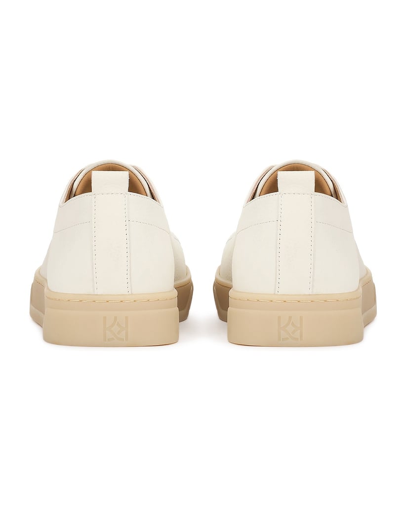Kazar-Sneakers-aus-Leder-mit-kontrastierender-Sohle-weiss
