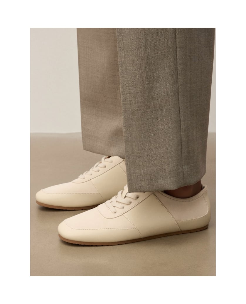 Kazar-Flache-Sneakers-aus-Leder-weiss