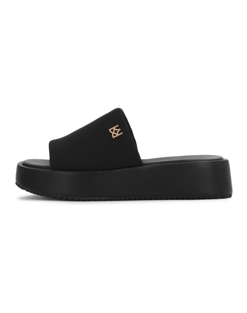 Kazar-Schwarze-Stoff-Flip-Flops-mit-dicker-Sohle-und-goldenem-Monogramm-schwarz