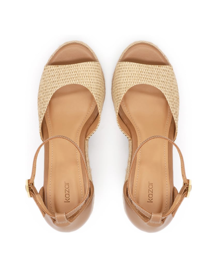 Kazar-Sandalen-aus-kombinierten-Materialien-auf-dem-Anker-beige