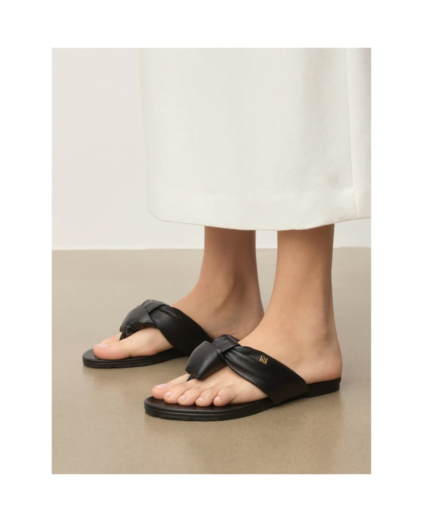 Kazar-Schwarze-Naturleder-Flip-Flops-mit-Knoten-und-Monogramm-schwarz