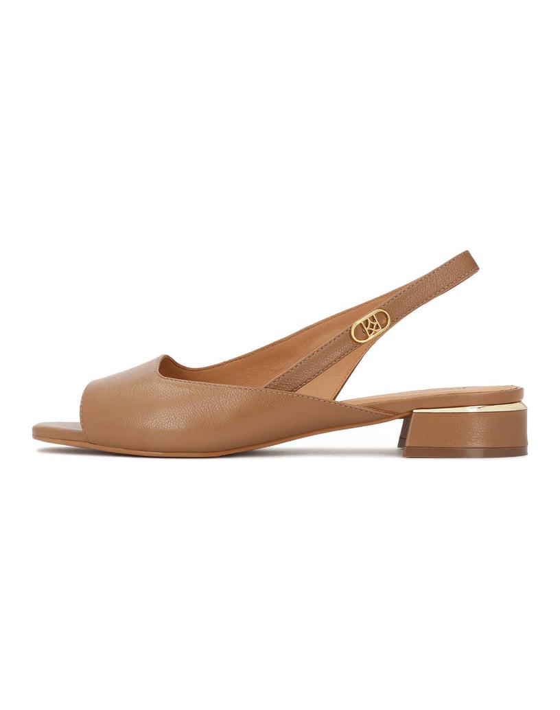 Kazar-Hellbraune-Ledersandalen-auf-einem-niedrigen-Pfosten-camel