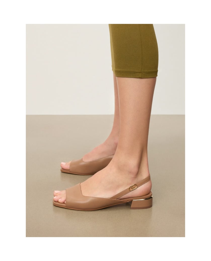Kazar-Hellbraune-Ledersandalen-auf-einem-niedrigen-Pfosten-camel