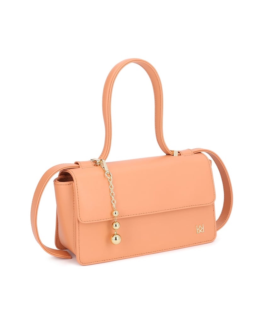 Kazar-Orange-längliche-Tasche-mit-Ziergürtel-und-Schlüsselanhängern-orange