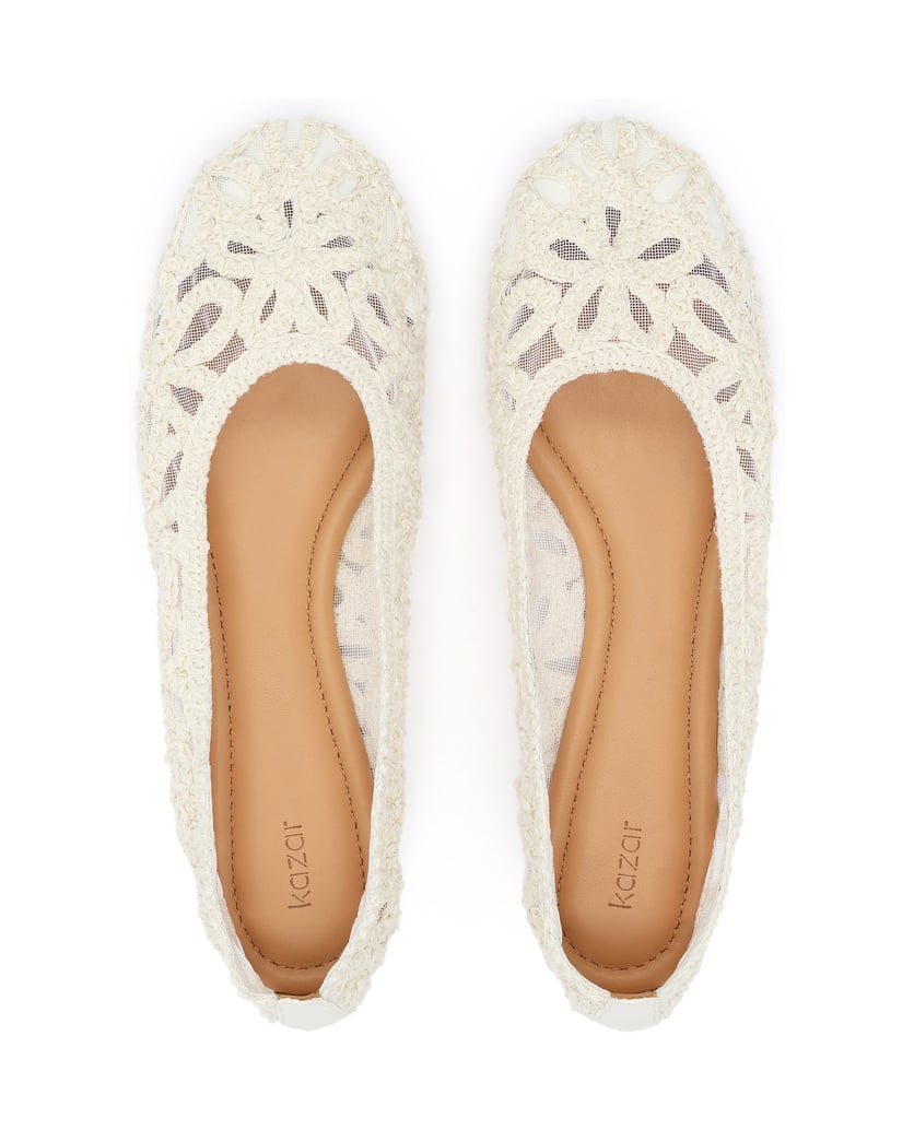Kazar-Blumenmuster-Hochzeit-Ballerinas-weiss
