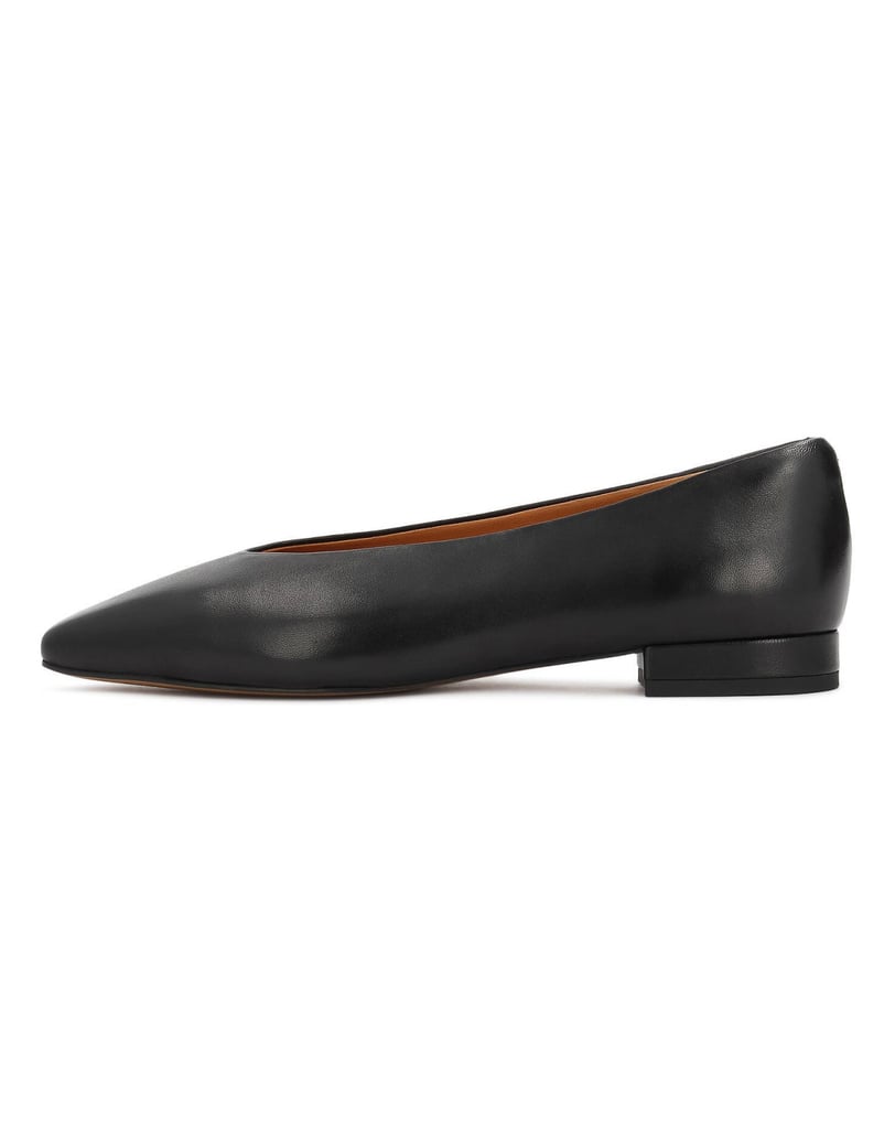 Kazar-Schwarze-Pumps-mit-einer-minimalistischen-Form-schwarz