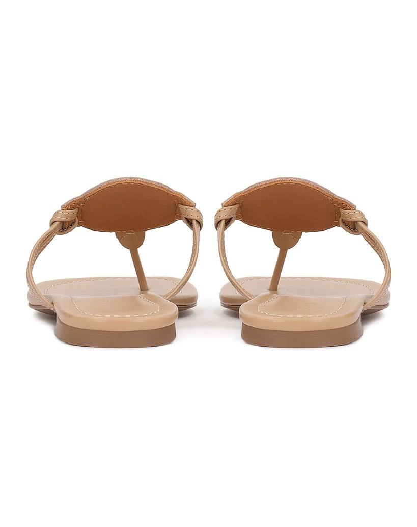 Kazar-Beigefarbene-Flip-Flops-aus-Leder-mit-Monogramm-von-KAZAR-beige