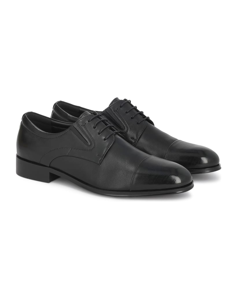 Kazar-Halbschuhe-aus-Leder-in-Schwarz-für-Herren-Derby-mit-Toe-cap-Nase-schwarz