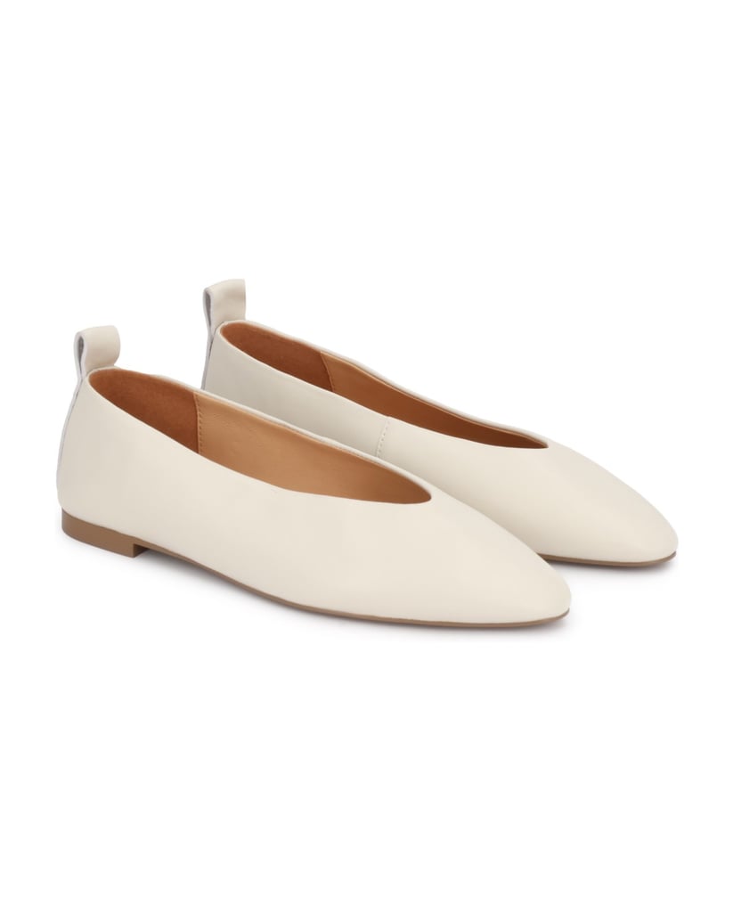 Kazar-Ballerinas-aus-Leder-mit-verlängerten-Nasen-weiss