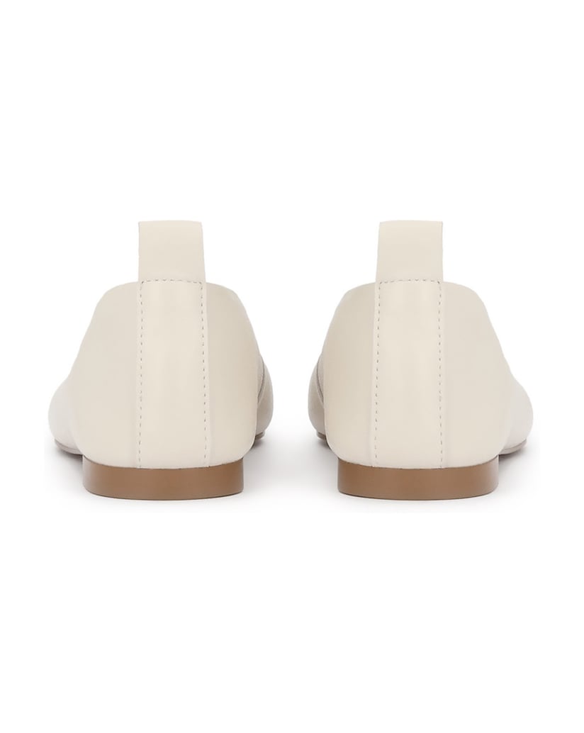 Kazar-Ballerinas-aus-Leder-mit-verlängerten-Nasen-weiss